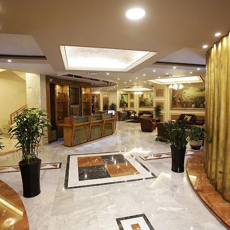Camelot Hotel Джуния Екстериор снимка