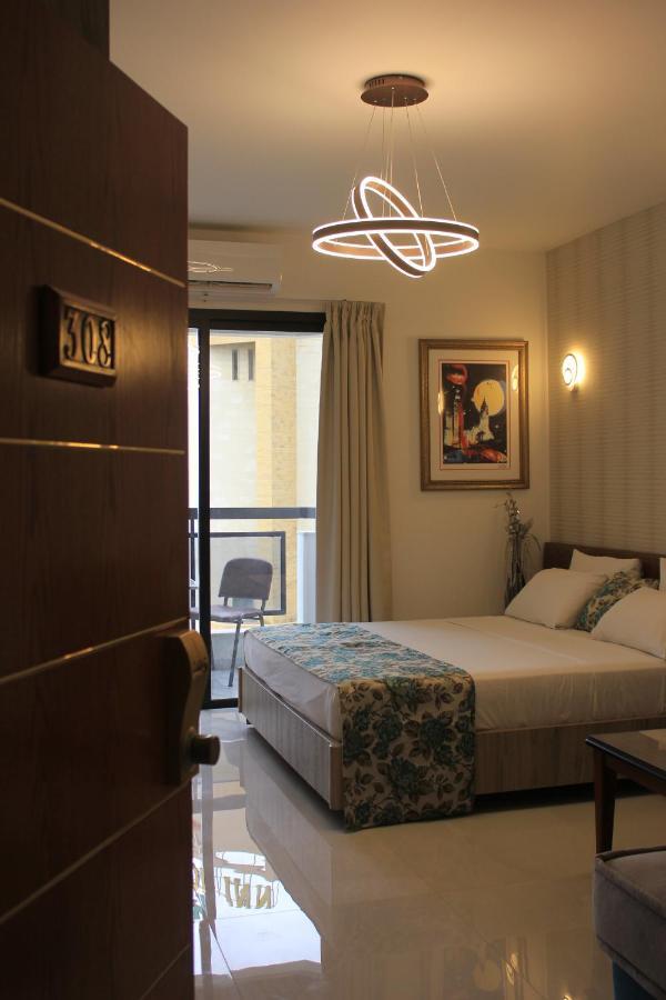 Camelot Hotel Джуния Екстериор снимка