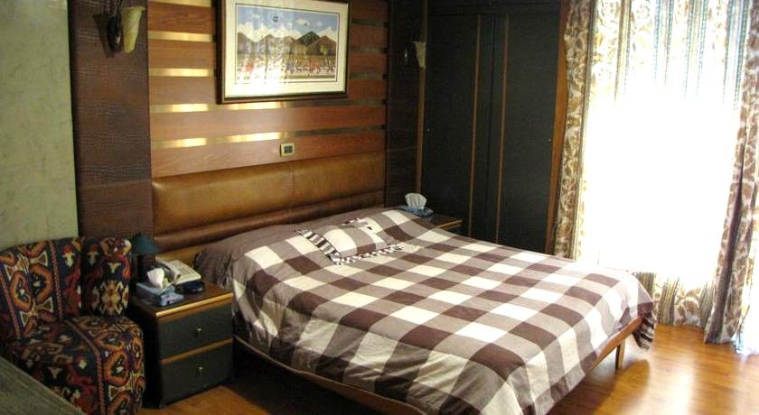 Camelot Hotel Джуния Екстериор снимка