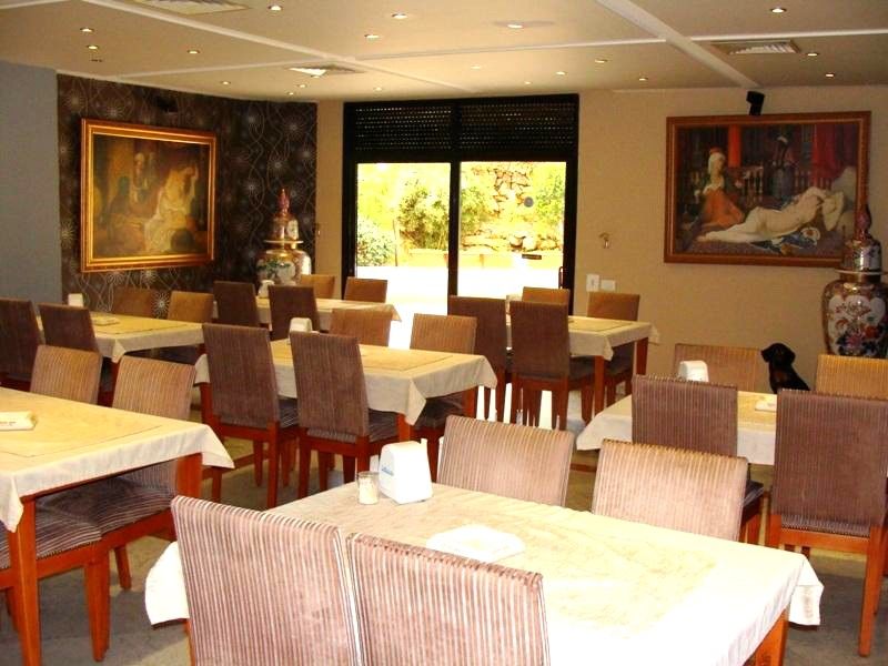 Camelot Hotel Джуния Екстериор снимка