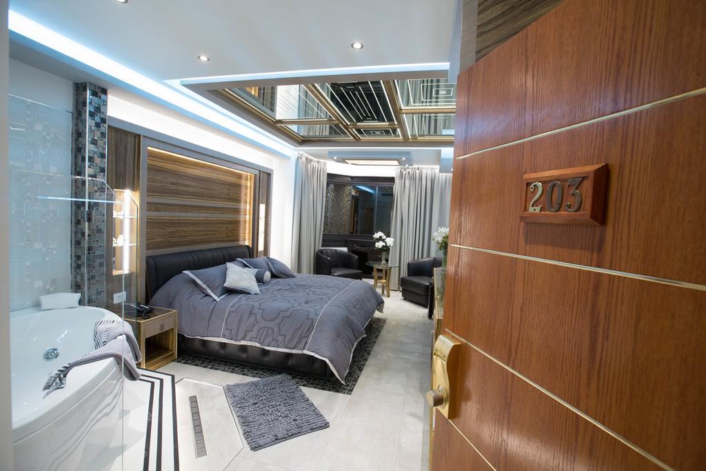 Camelot Hotel Джуния Екстериор снимка