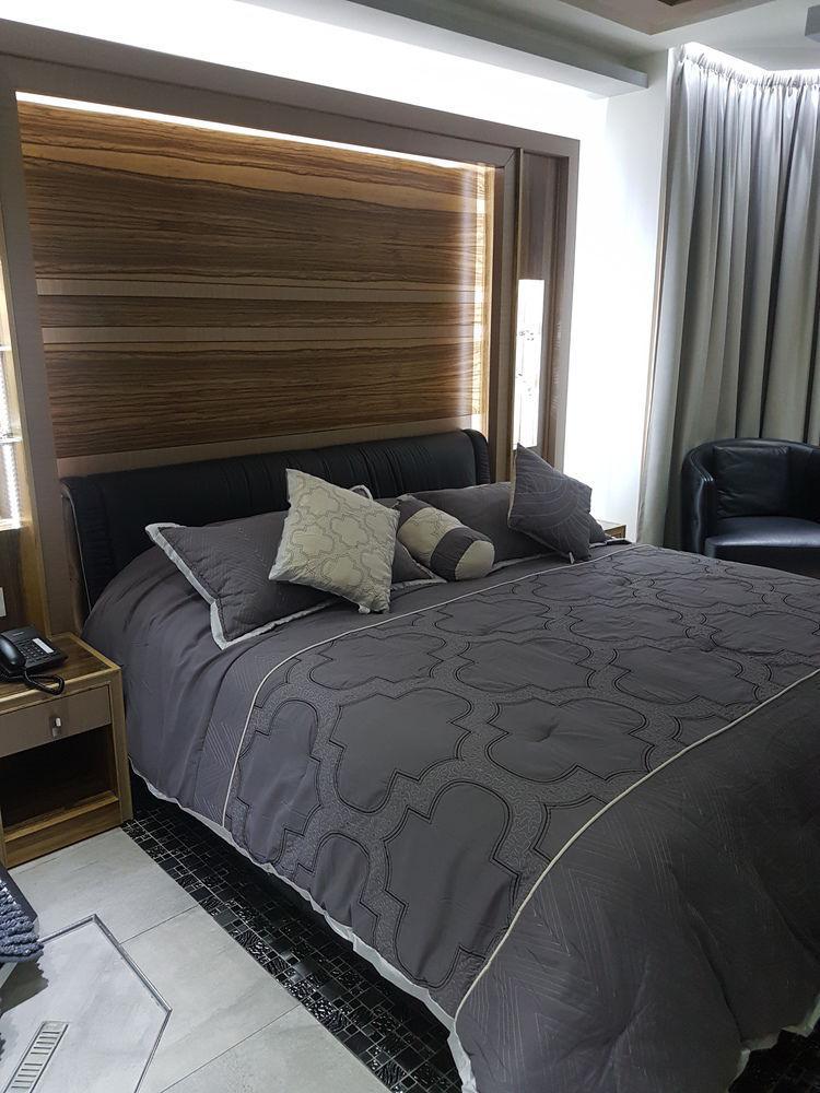 Camelot Hotel Джуния Екстериор снимка