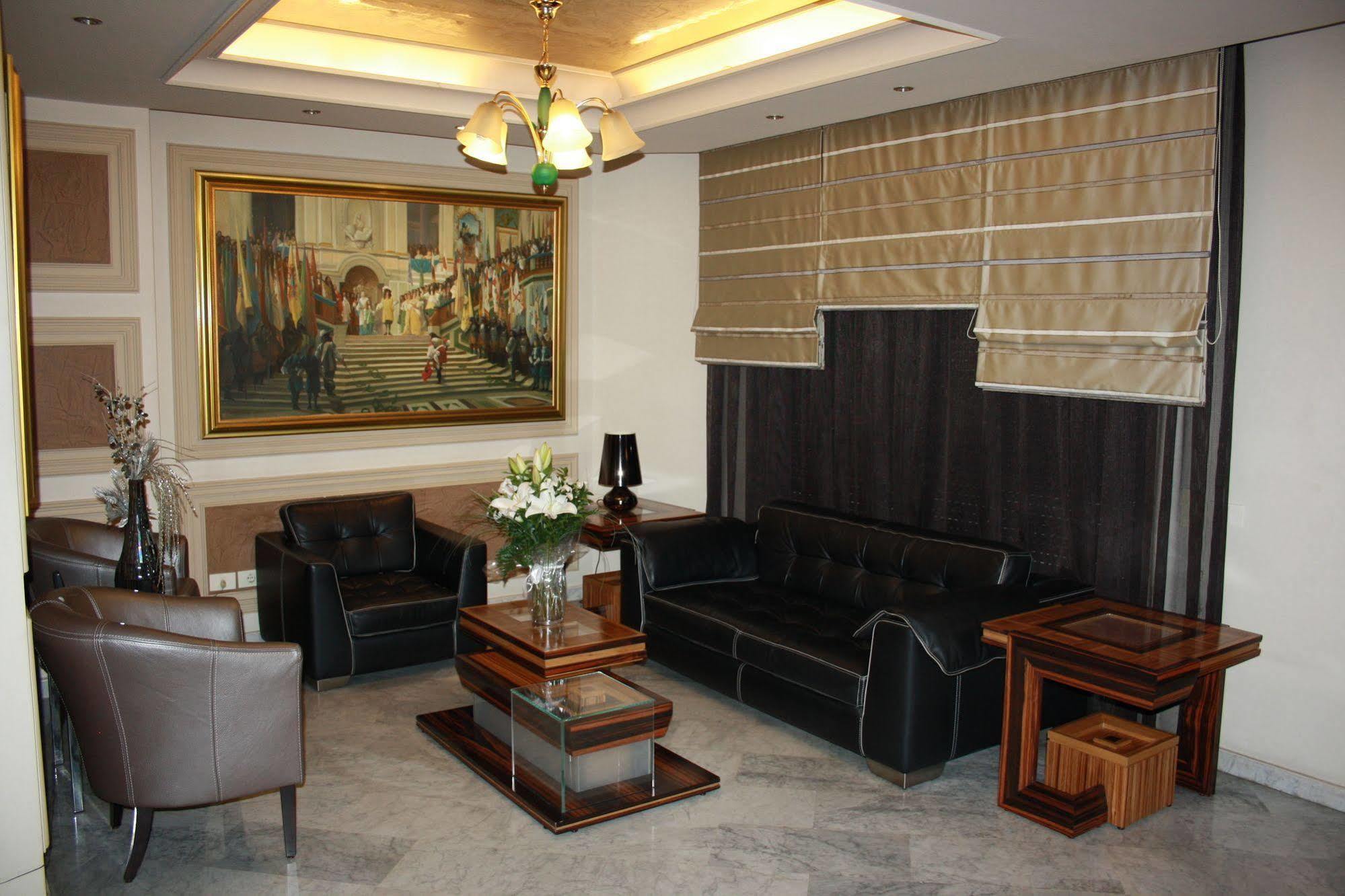Camelot Hotel Джуния Екстериор снимка