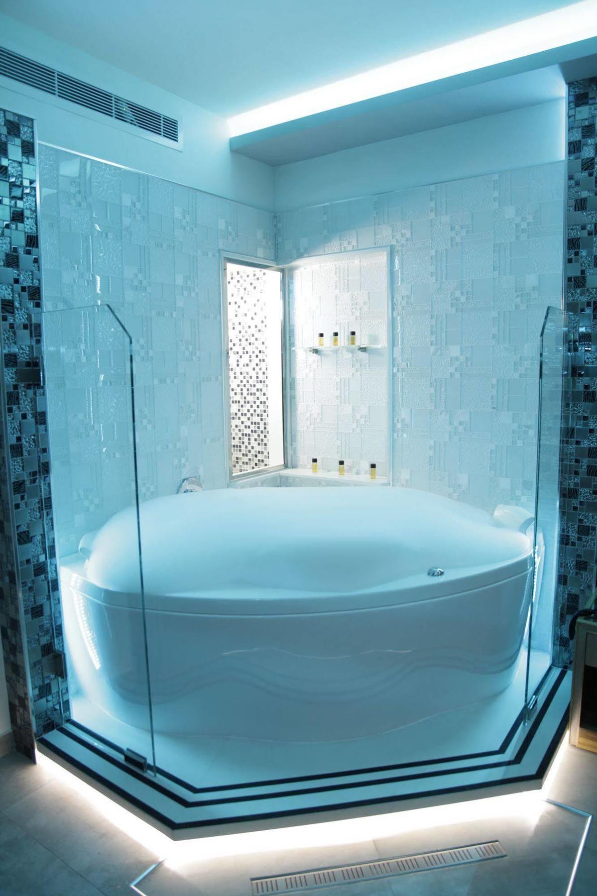 Camelot Hotel Джуния Екстериор снимка